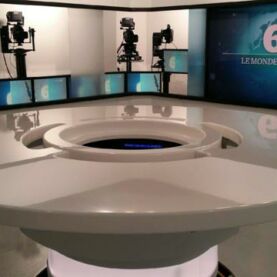 Table plateau TV Corian